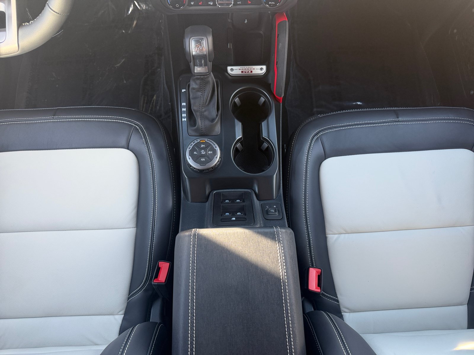 New 2026 Ford Bronco Outer Banks w/ Sasquatch Package AWD/4WD image 11