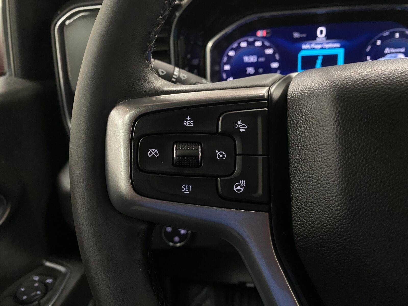 Used 2024 Chevrolet Silverado 1500 LT AWD/4WD image 16