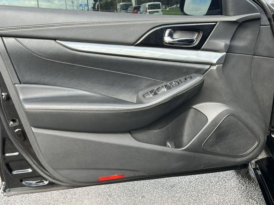 Used 2021 Nissan Maxima 3.5 SV w/ Floor Mat Group FWD image 19