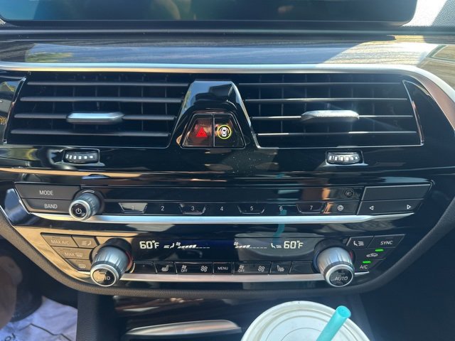 Used 2022 BMW 530i xDrive w/ Premium Package image 27