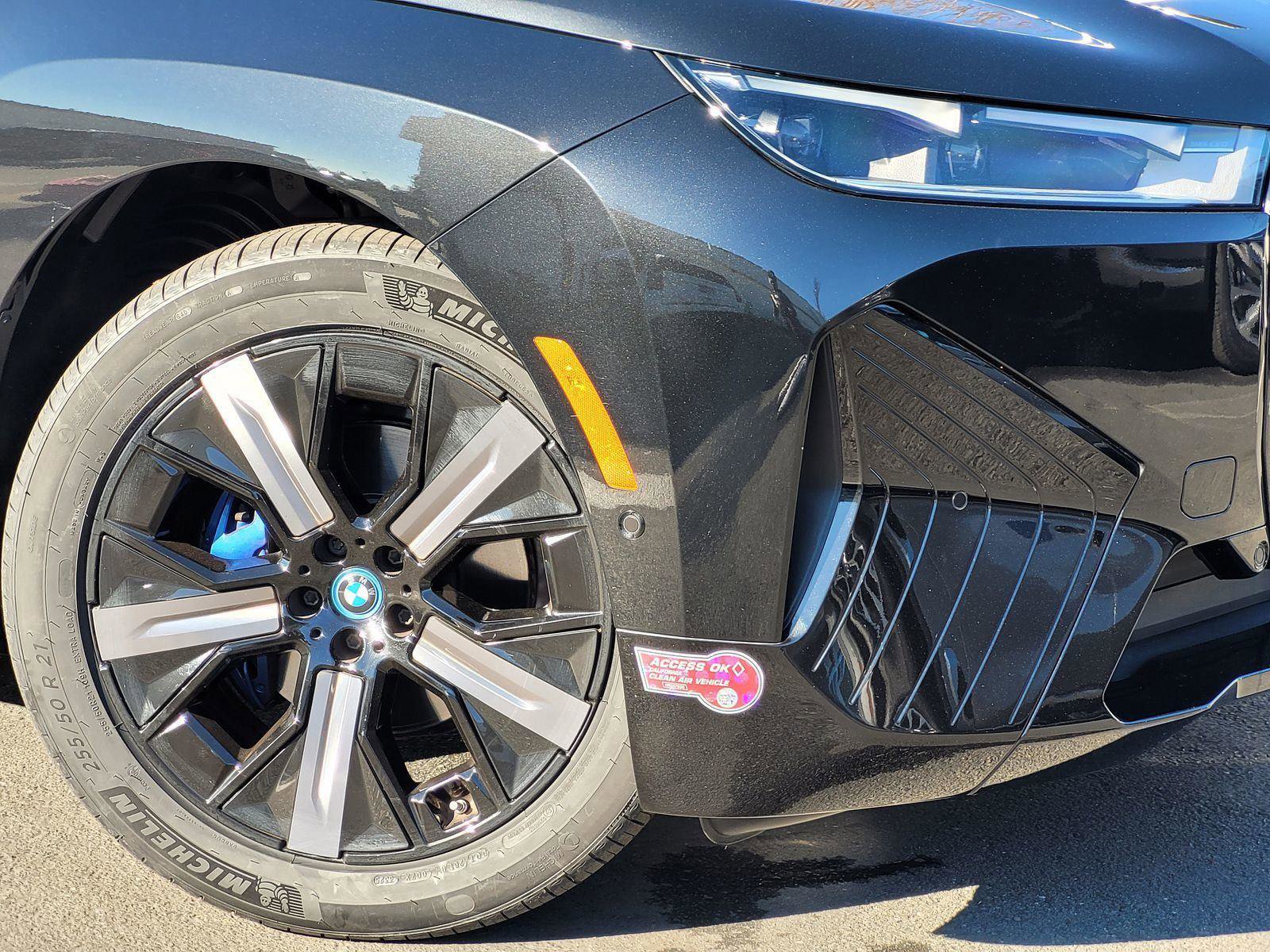 Certified 2025 BMW iX xDrive50 w/ Premium Package image 5