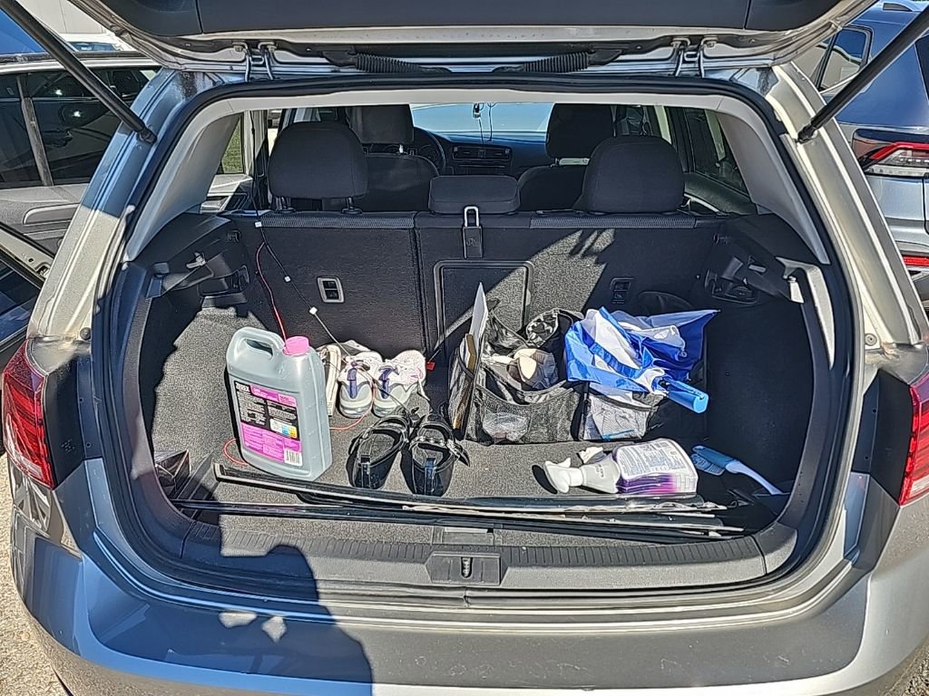 Used 2019 Volkswagen Golf S image 7