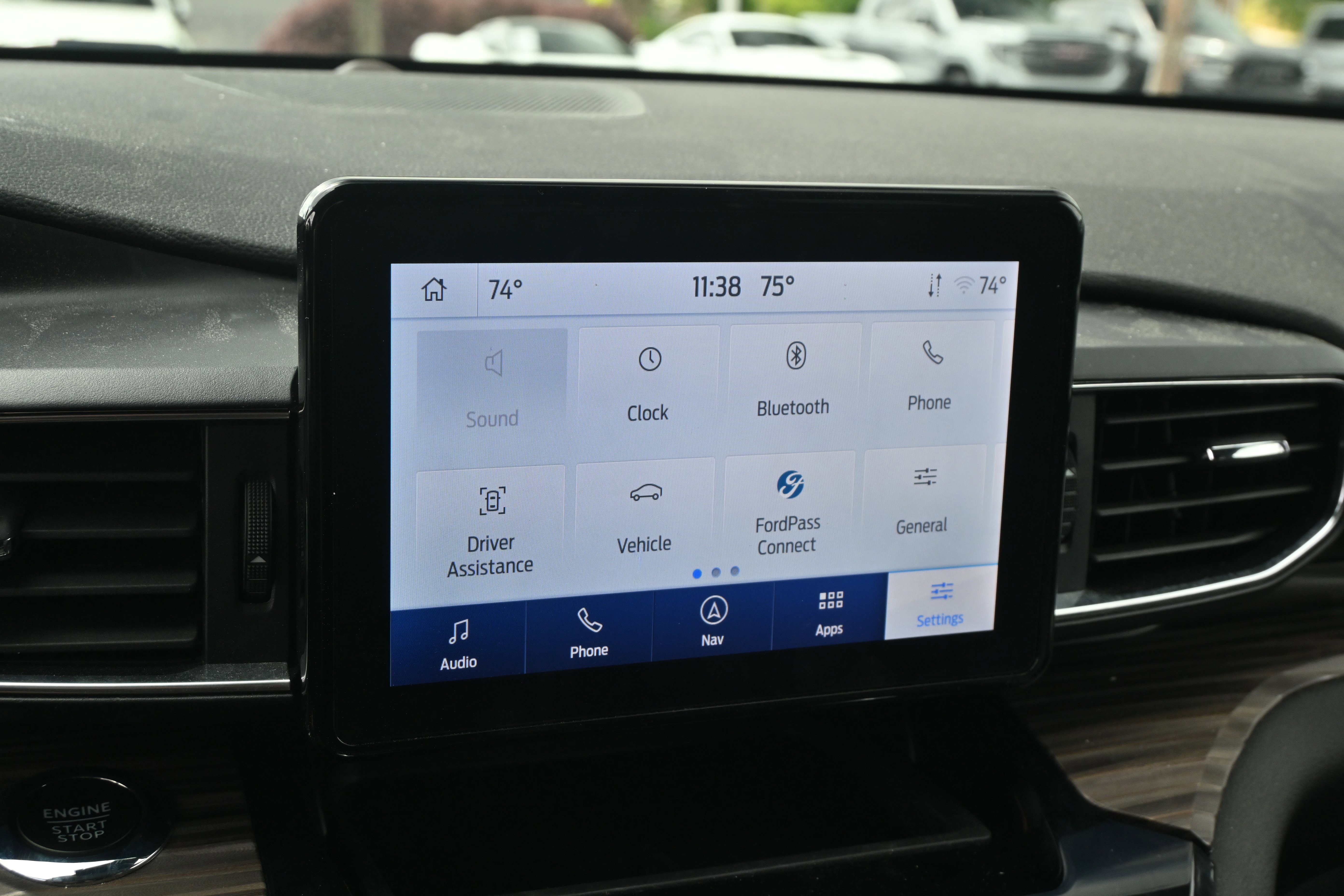 Used 2023 Ford Explorer Limited w/ Equipment Group 301A AWD/4WD image 15