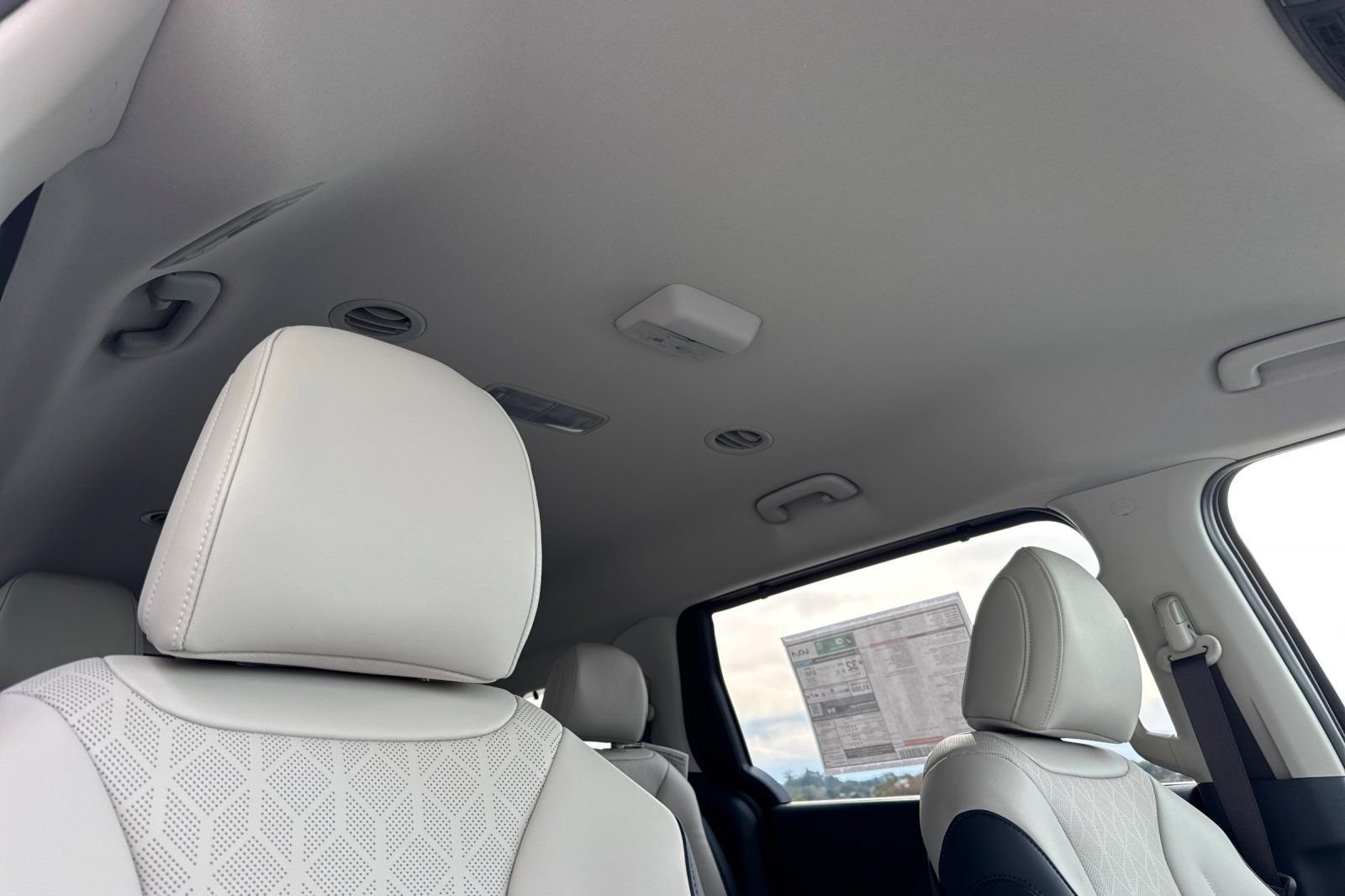 New 2026 Kia Carnival EX image 18