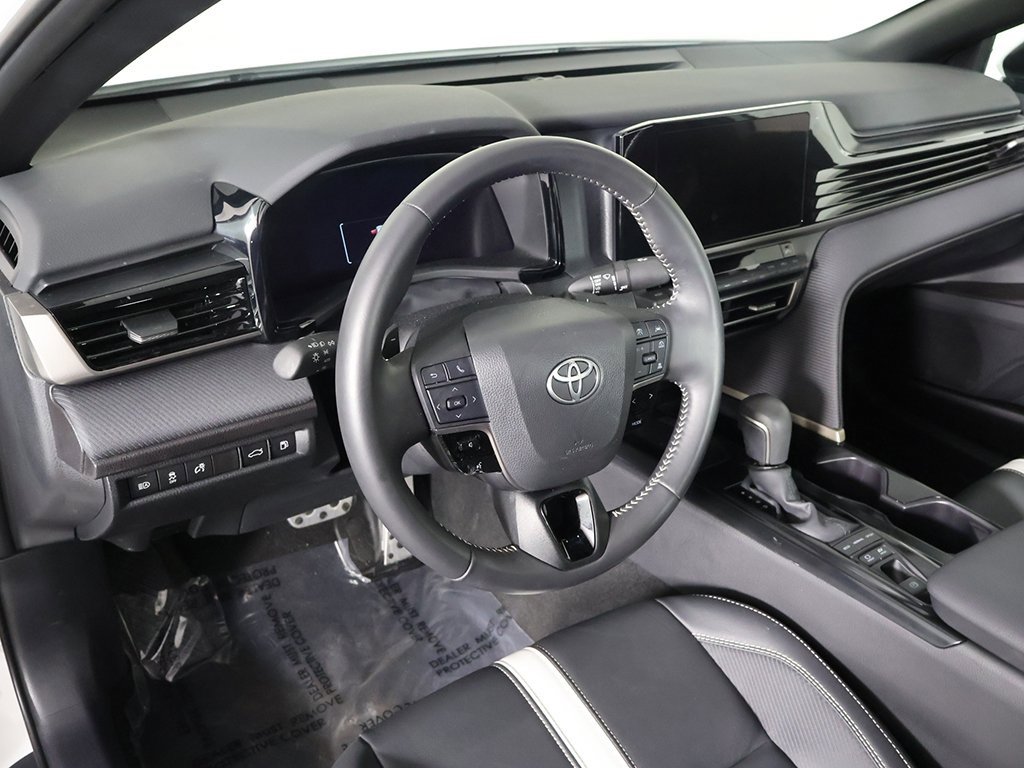 Used 2025 Toyota Camry SE image 23
