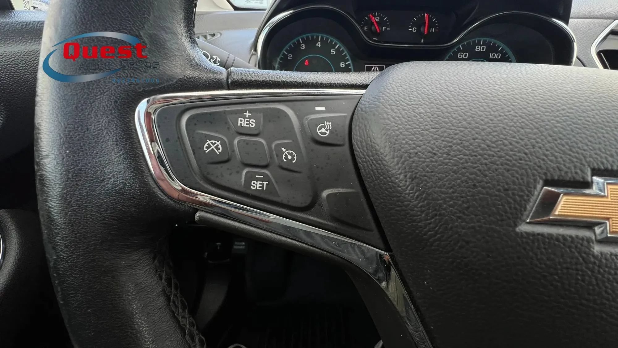 Used 2018 Chevrolet Cruze Premier FWD image 34