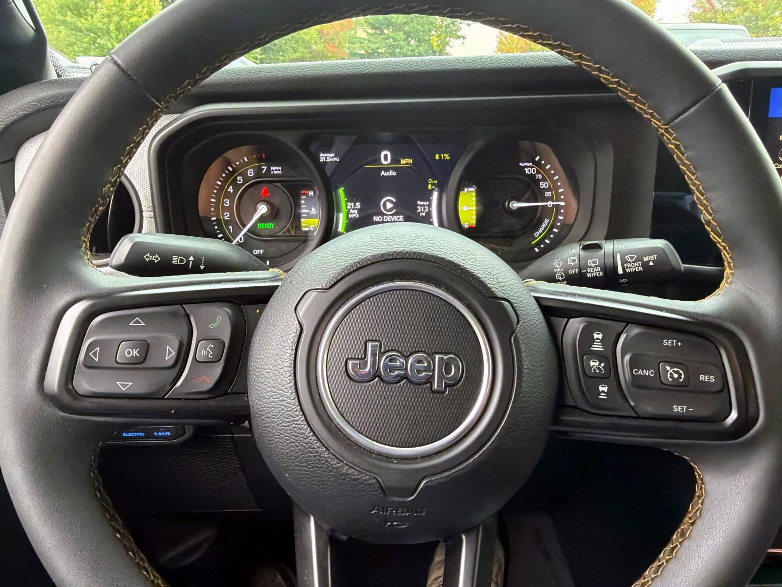 Used 2024 Jeep Wrangler Unlimited w/ Convenience Group AWD/4WD image 13
