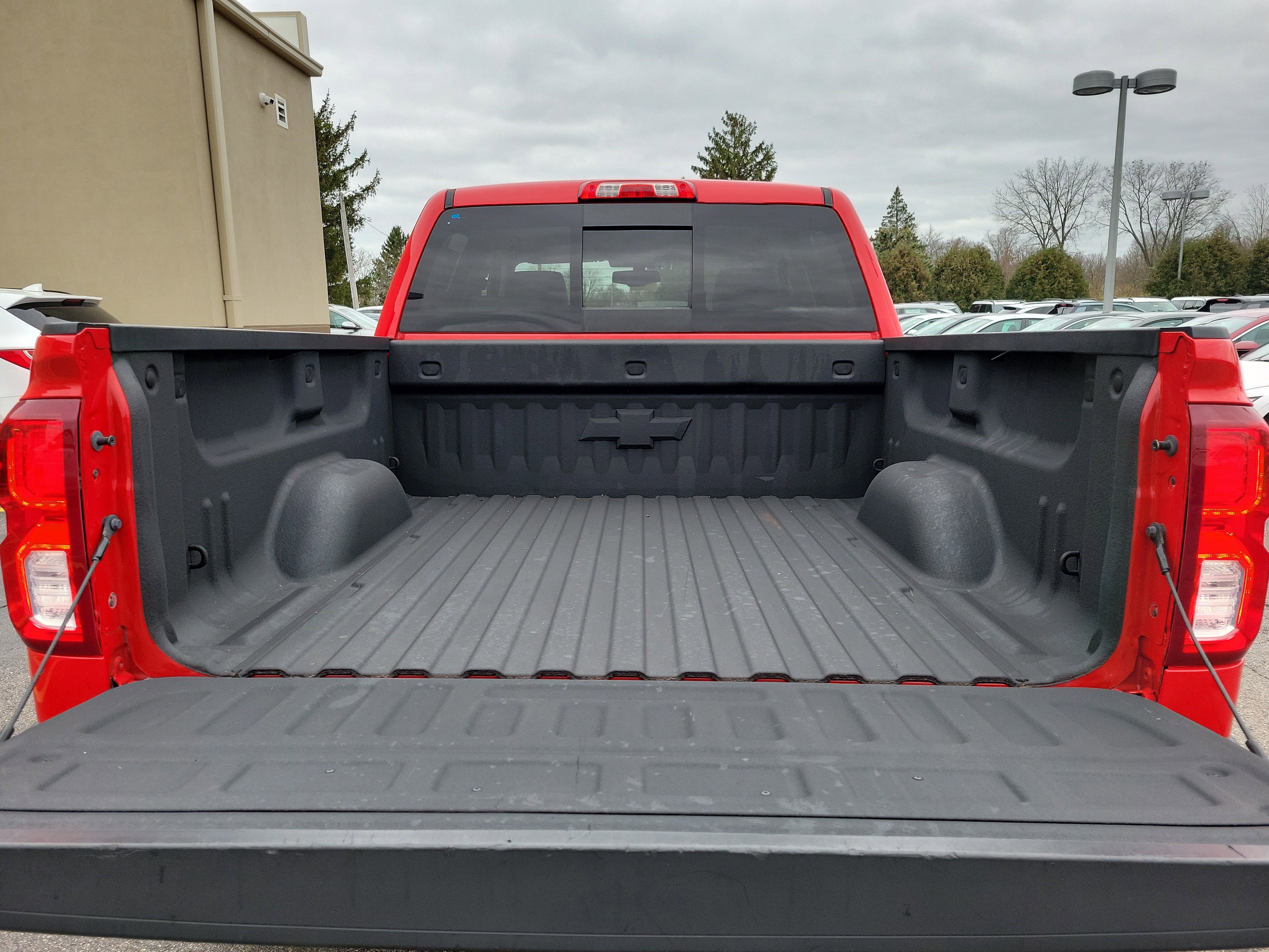 Used 2018 Chevrolet Silverado 1500 LTZ Z71 image 8