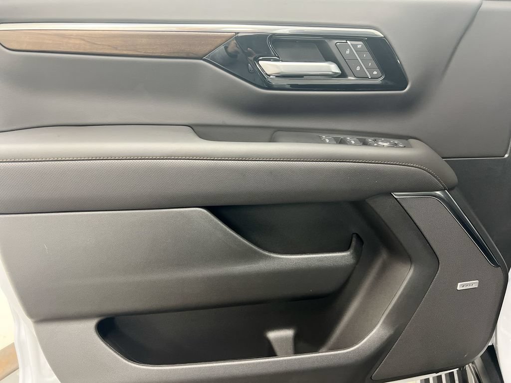 New 2026 Chevrolet Tahoe High Country AWD/4WD image 22