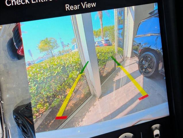 Used 2024 Maserati Levante GT Ultima image 12