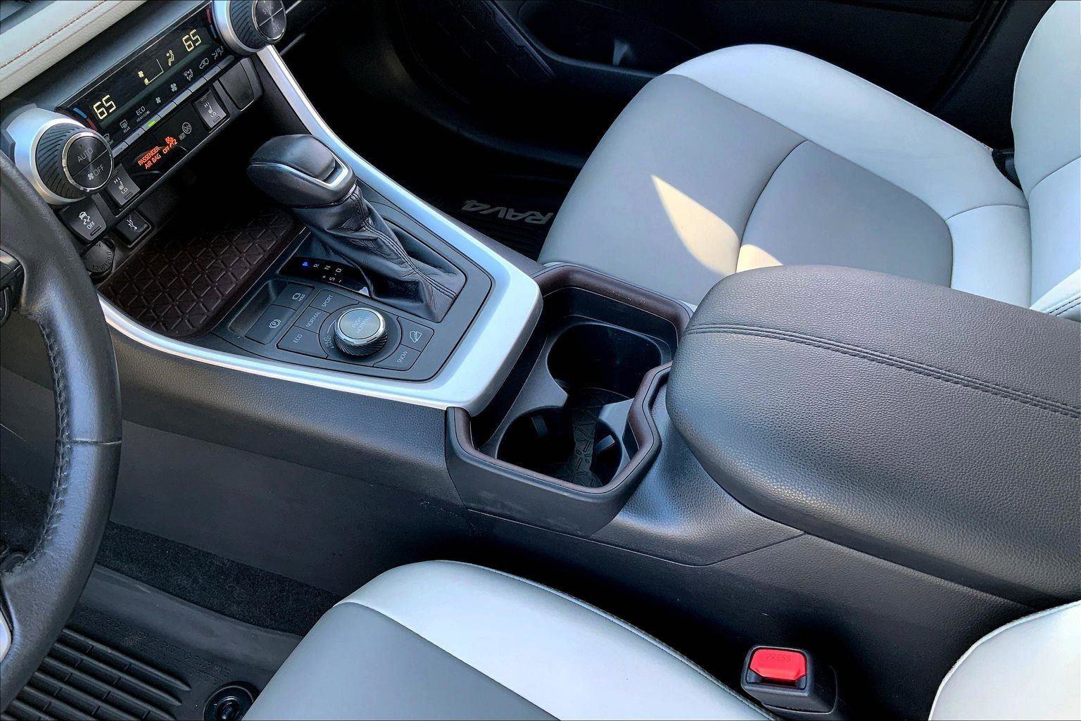 Used 2020 Toyota RAV4 Limited w/ All Weather Liner Package AWD/4WD image 16