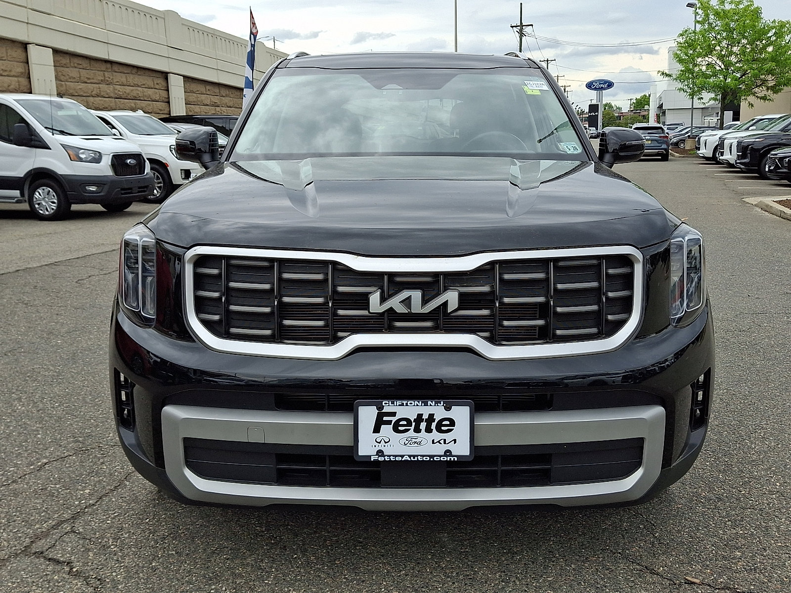 Certified 2023 Kia Telluride S w/ S Sunroof Package AWD/4WD image 2
