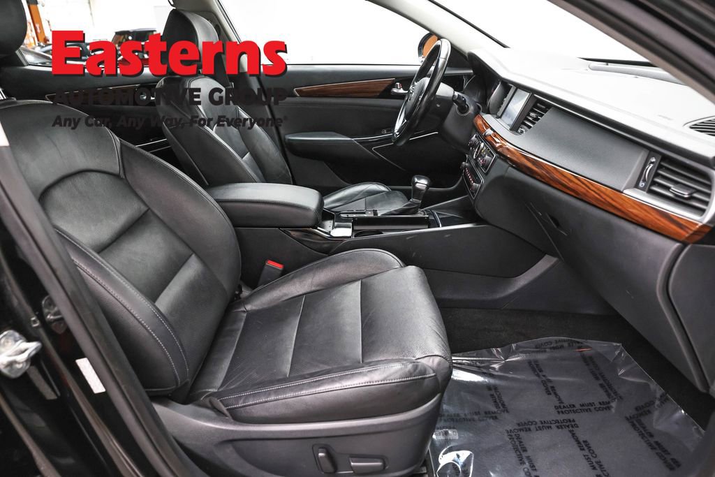Used 2019 Kia Cadenza Premium image 26