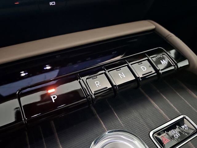 New 2026 Lincoln Navigator L Black Label AWD/4WD image 14