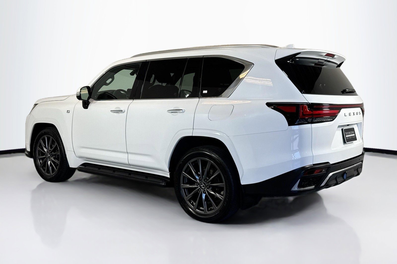 Used 2024 Lexus LX 600 F Sport AWD/4WD image 7