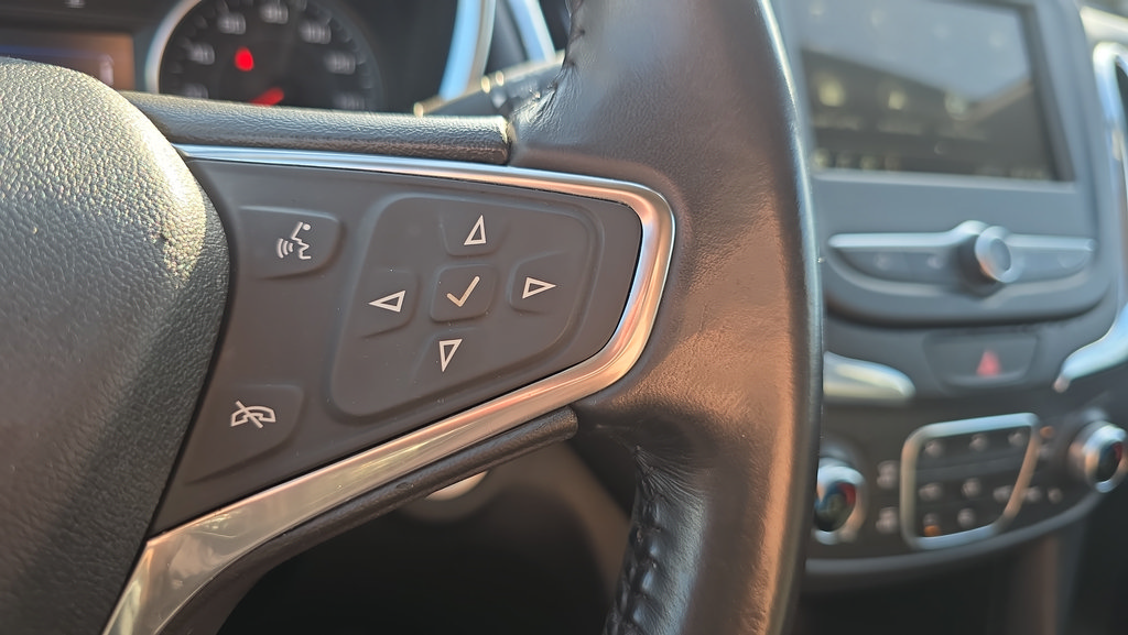 Used 2019 Chevrolet Equinox LT AWD/4WD image 25