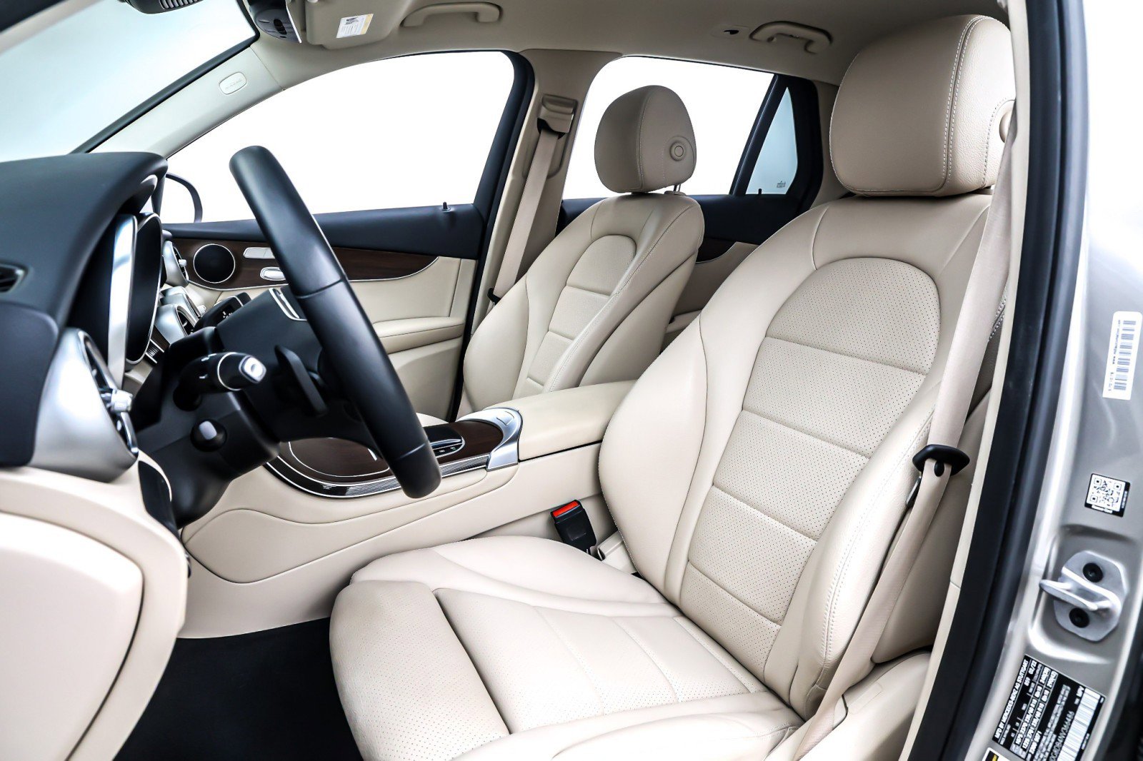 Used 2022 Mercedes-Benz GLC 300 image 17