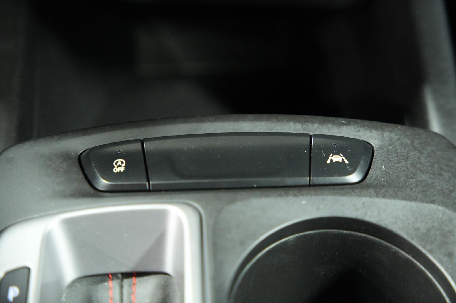 Used 2024 Chevrolet Trax RS w/ Sunroof Package FWD image 39