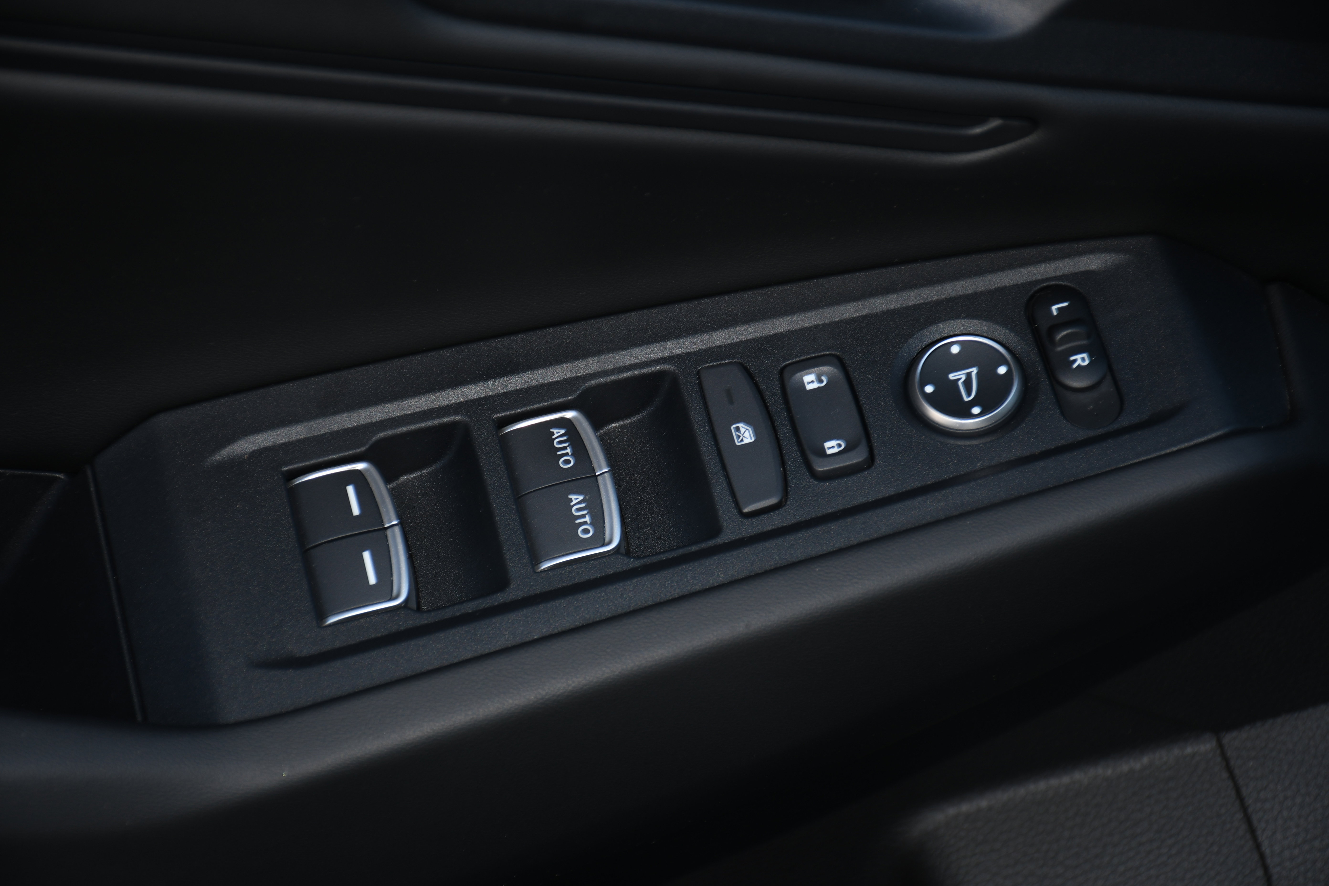 Used 2024 Honda Accord EX image 11