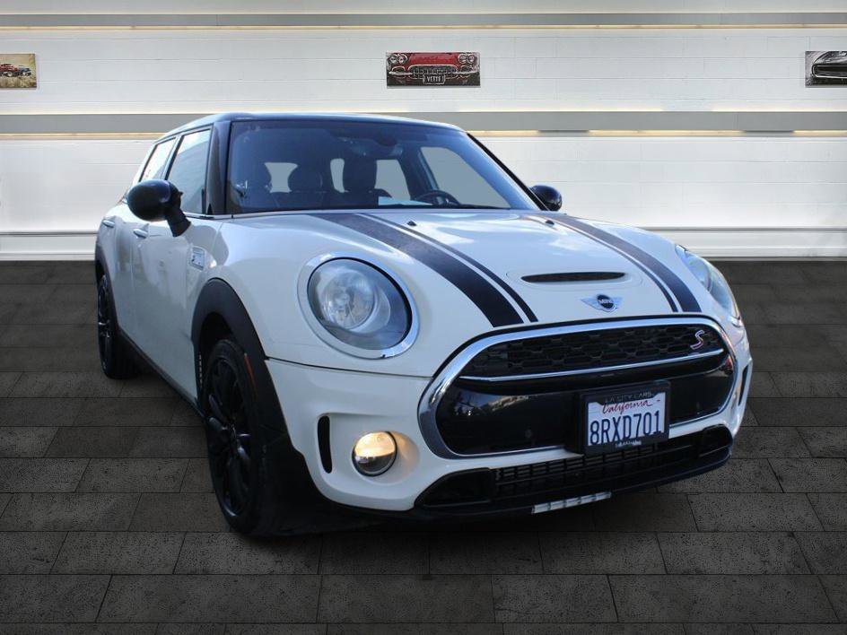 Used 2017 MINI Cooper Clubman S FWD image 1