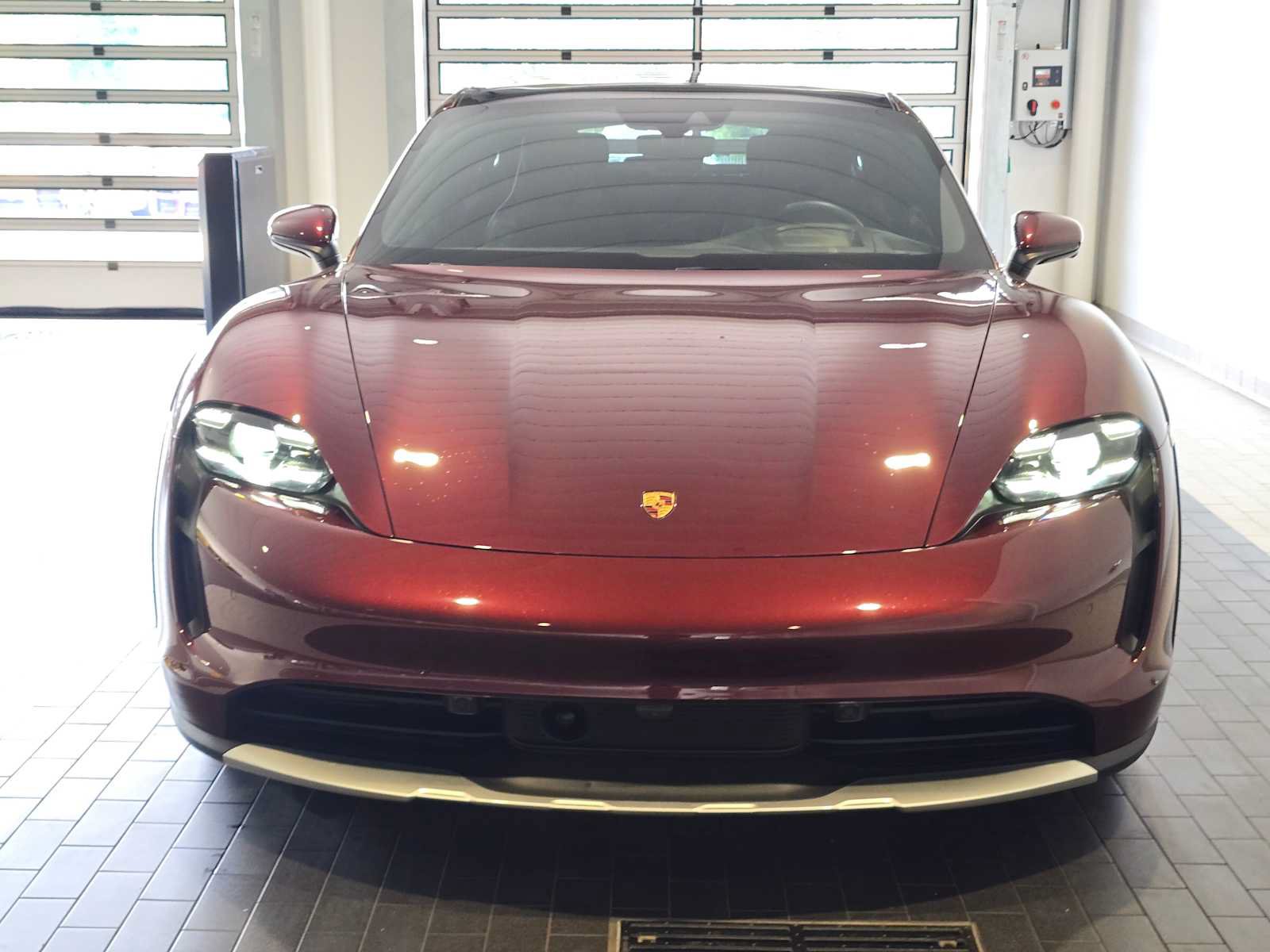 Used 2023 Porsche Taycan 4S w/ Technology Package AWD/4WD image 10