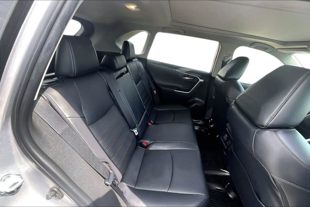 Used 2022 Toyota RAV4 Limited AWD/4WD image 25