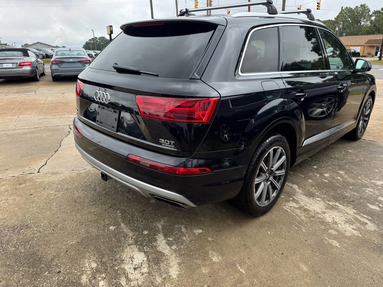 Used 2017 Audi Q7 3.0T Premium Plus w/ Premium Plus Package image 8