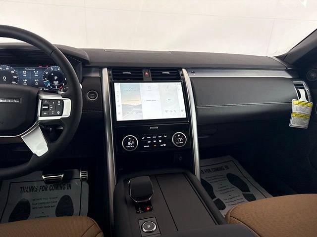 Certified 2025 Land Rover Discovery Dynamic SE AWD/4WD image 21