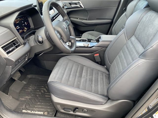 New 2026 Mitsubishi Outlander SE image 10