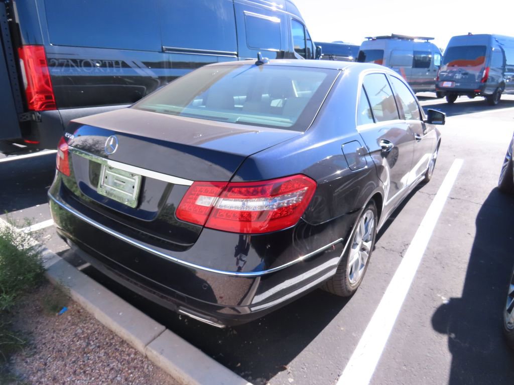 Used 2011 Mercedes-Benz E 550 Sedan image 4