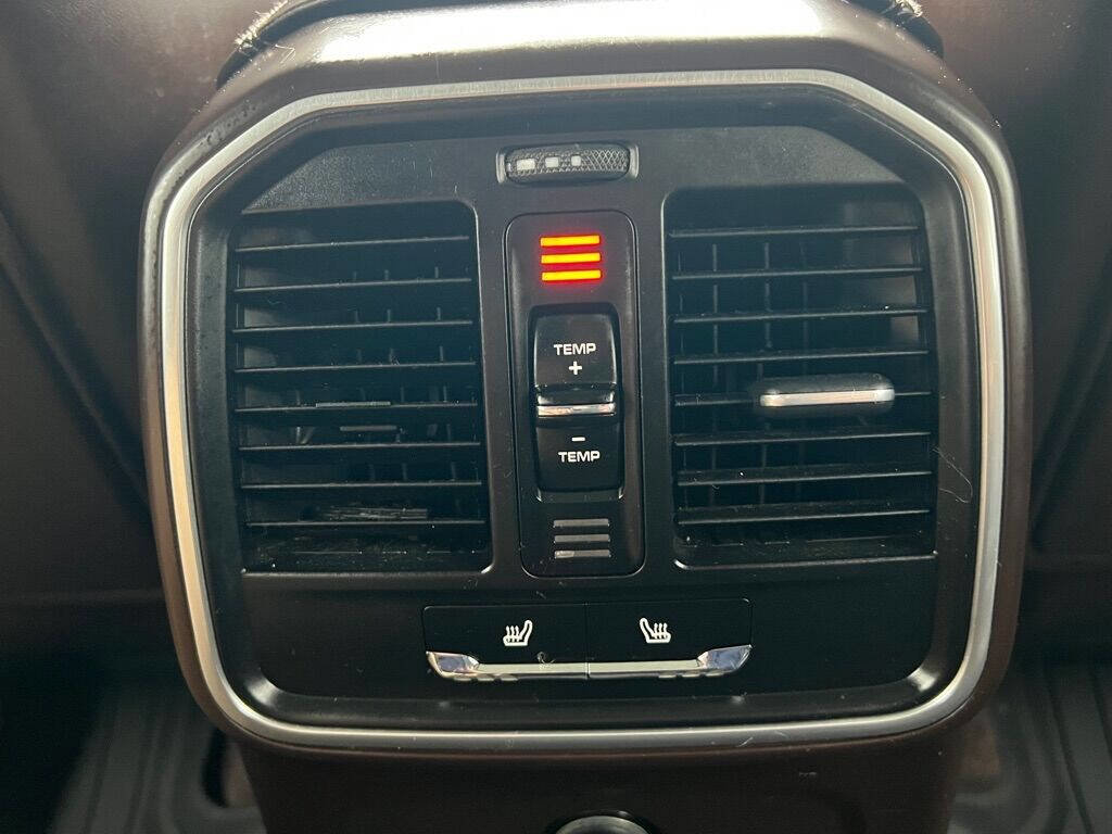 Used 2017 Porsche Macan Turbo image 36