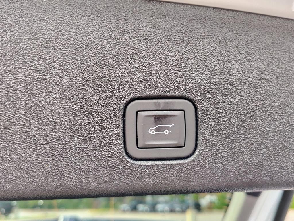 New 2027 Cadillac Optiq Premium Luxury AWD/4WD image 17