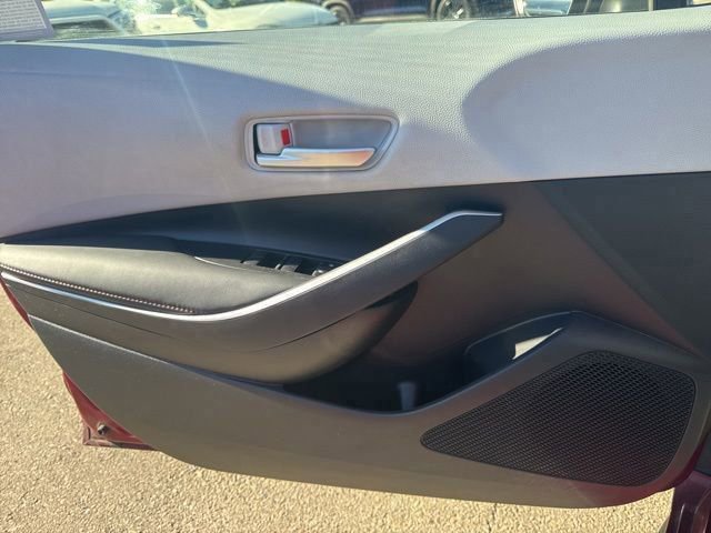 Used 2025 Toyota Corolla SE w/ Convenience Package image 14