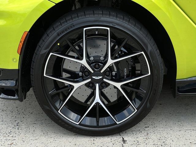 New 2025 Aston Martin DBX 707 image 4