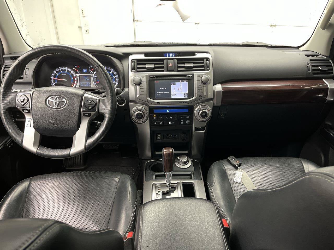 Used 2017 Toyota 4Runner Limited AWD/4WD image 4
