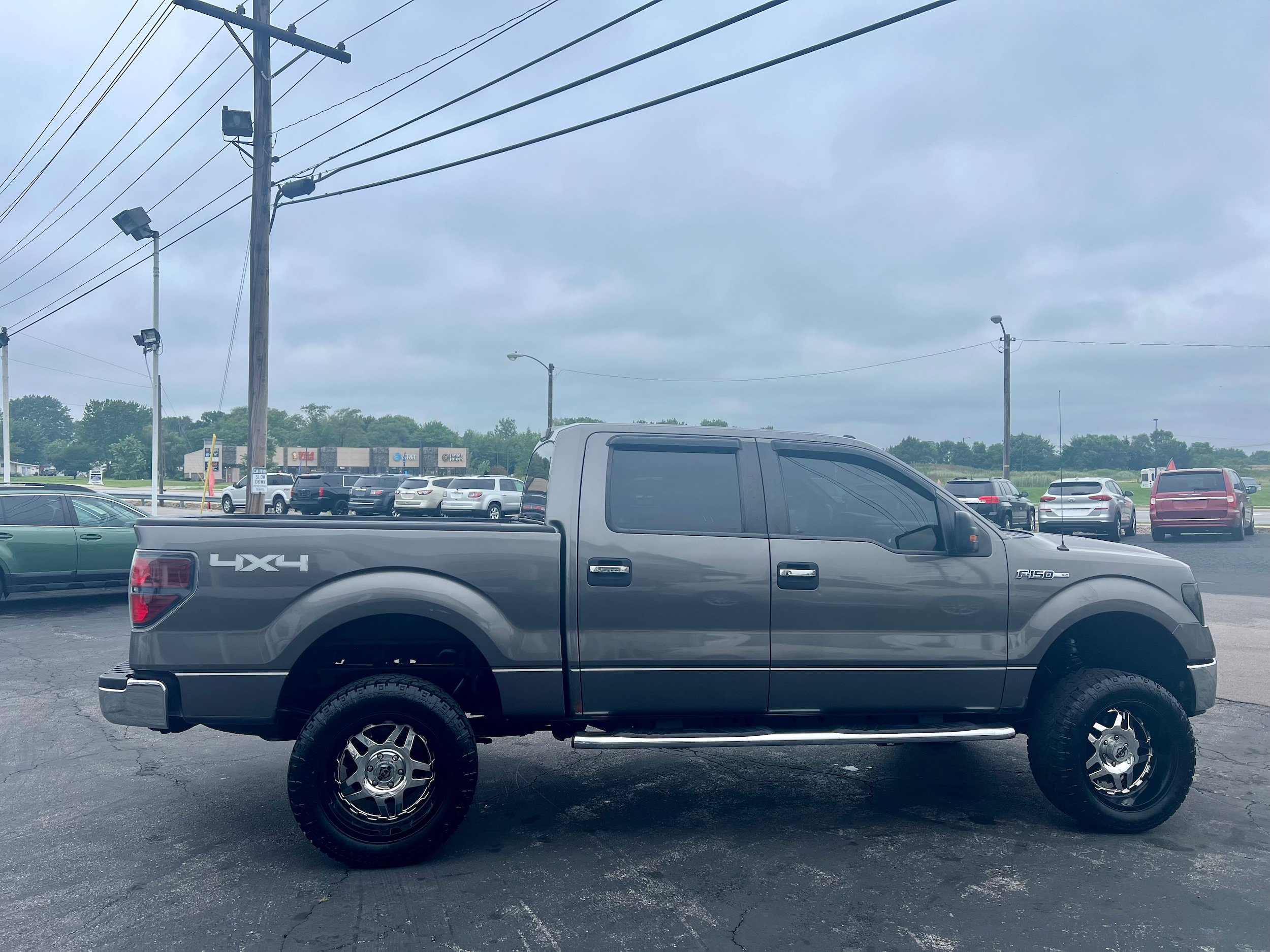 Used 2014 Ford F150 XLT w/ XLT Chrome Package AWD/4WD image 4