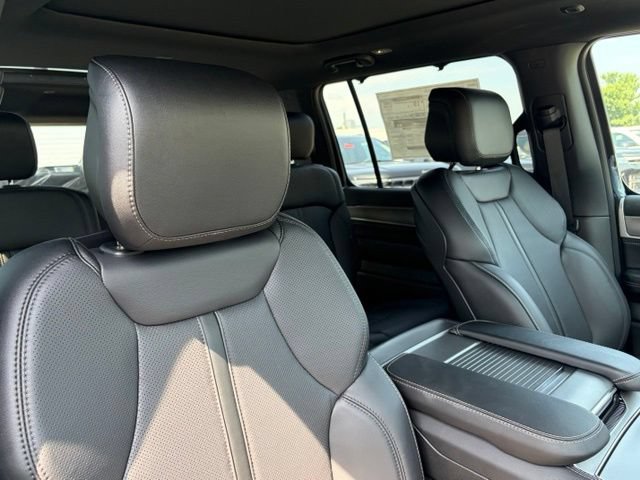 New 2026 Jeep Grand Wagoneer Limited AWD/4WD image 31