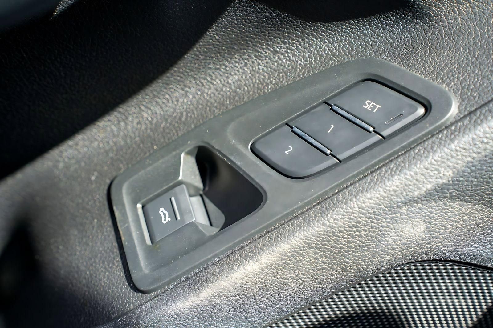 Used 2023 Audi Q3 2.0T Premium w/ Convenience Package image 30