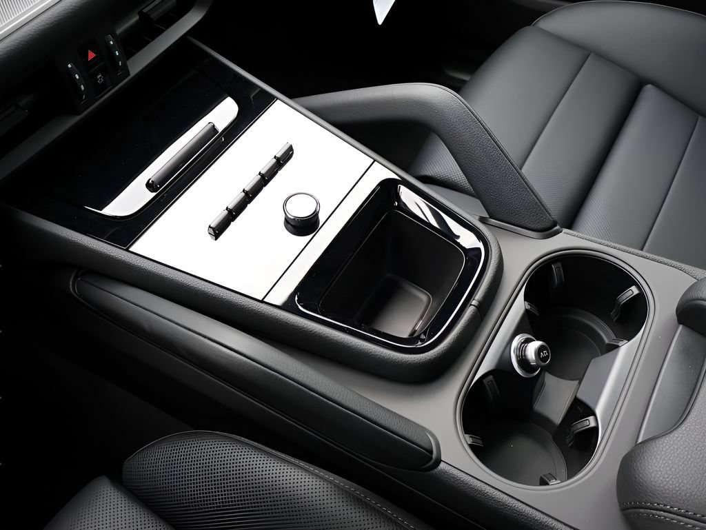 New 2026 Porsche Cayenne AWD/4WD image 25