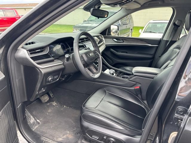 Used 2023 Jeep Grand Cherokee Limited AWD/4WD image 8