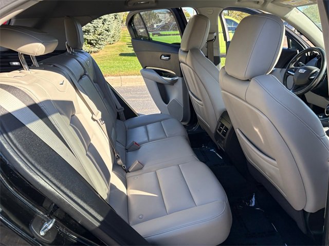 Used 2020 Cadillac XT4 Luxury w/ Cold Weather Package image 16