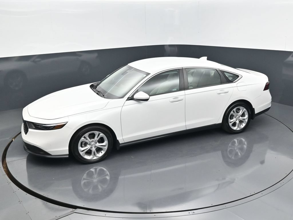 Used 2024 Honda Accord LX image 9