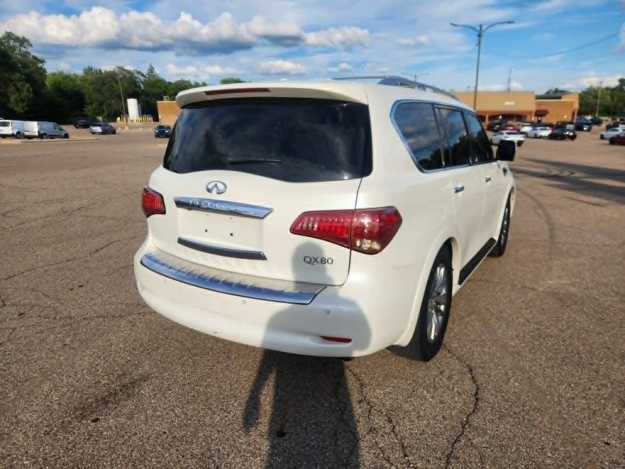 Used 2017 INFINITI QX80 4WD image 4