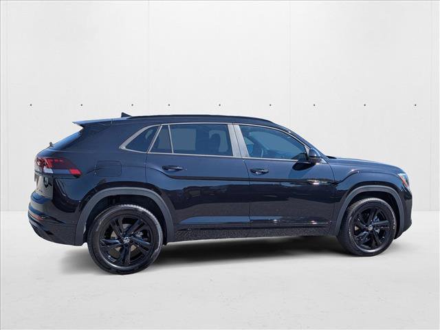 New 2026 Volkswagen Atlas Cross Sport SEL R-Line image 4