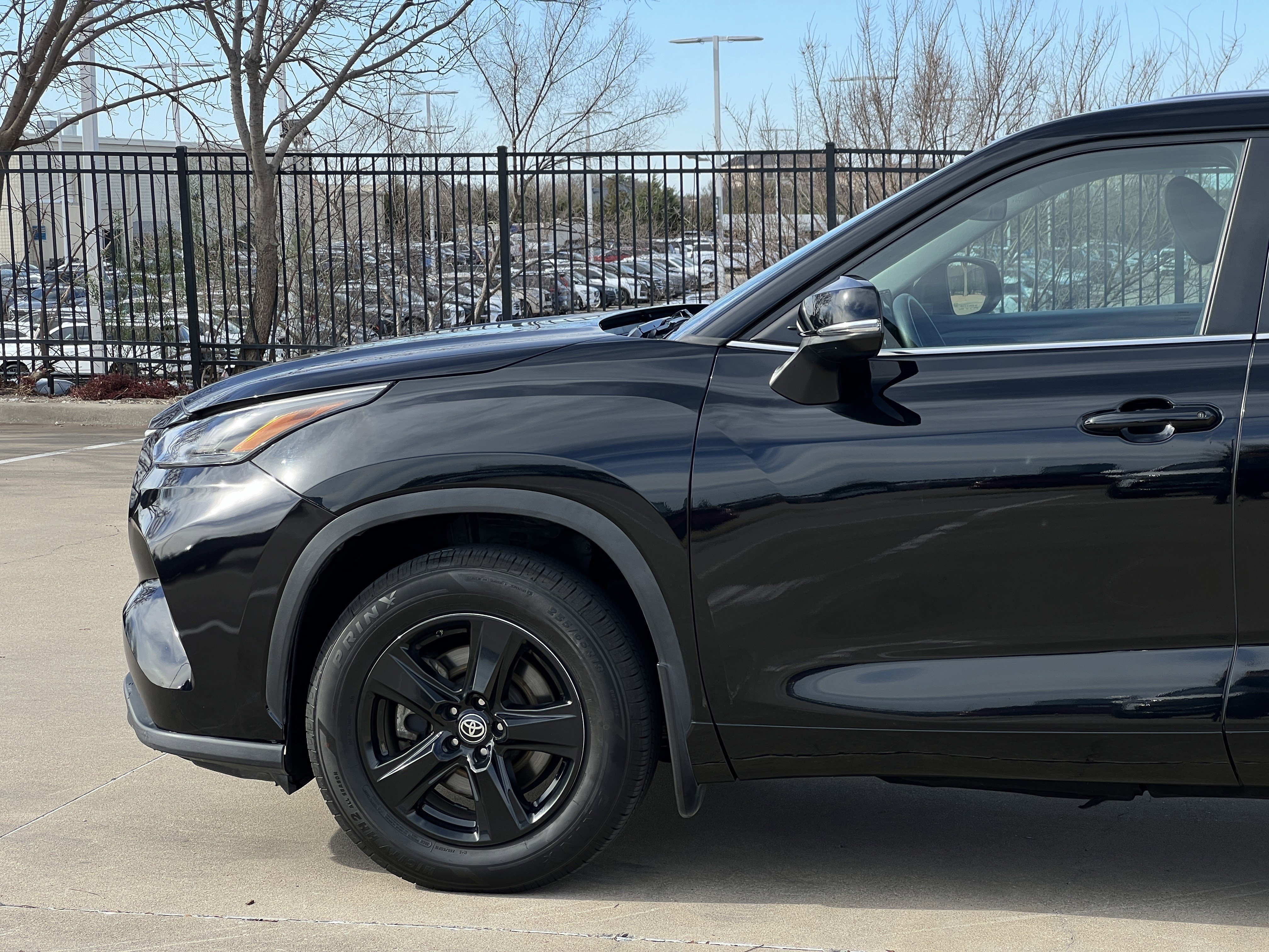 Used 2023 Toyota Highlander L image 5