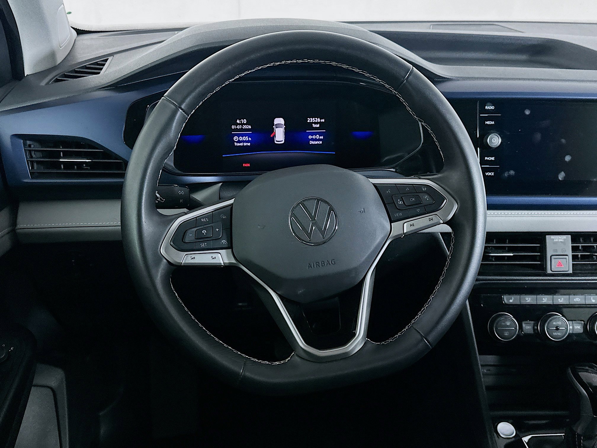 Used 2024 Volkswagen Taos SE image 17