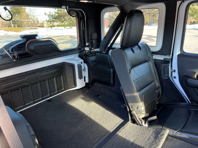 Used 2022 Jeep Wrangler Unlimited Sahara AWD/4WD image 33