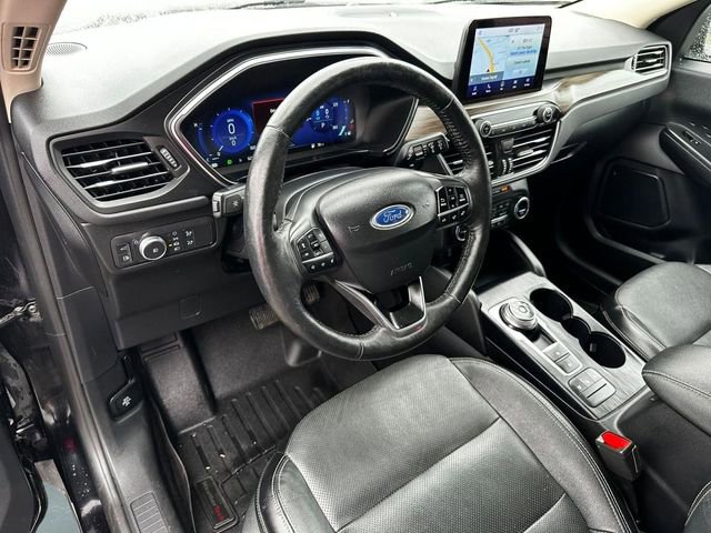 Used 2020 Ford Escape Titanium AWD/4WD image 9