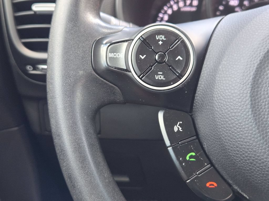 Used 2014 Kia Soul FWD image 23