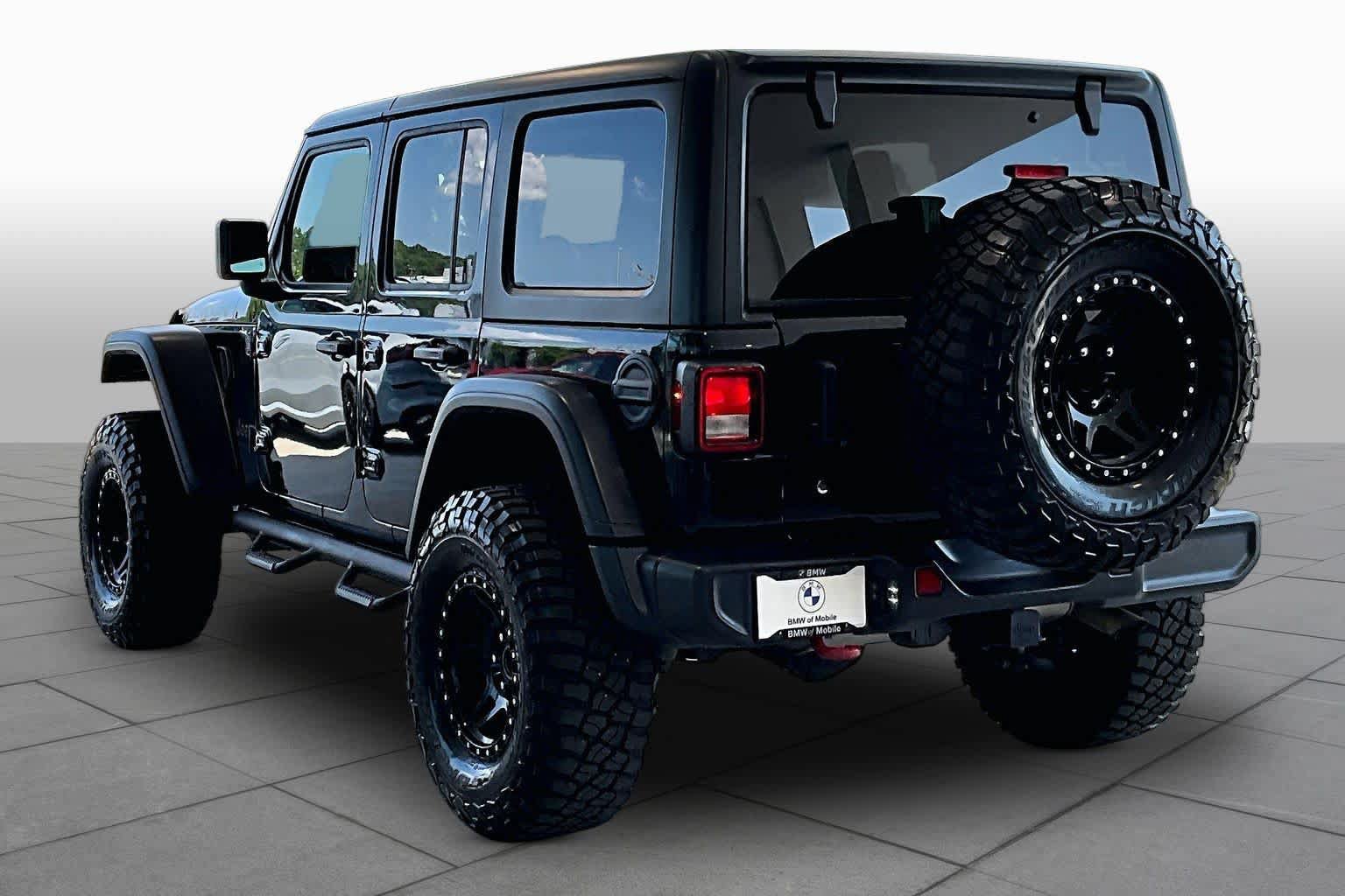 Used 2018 Jeep Wrangler Unlimited Rubicon AWD/4WD image 11